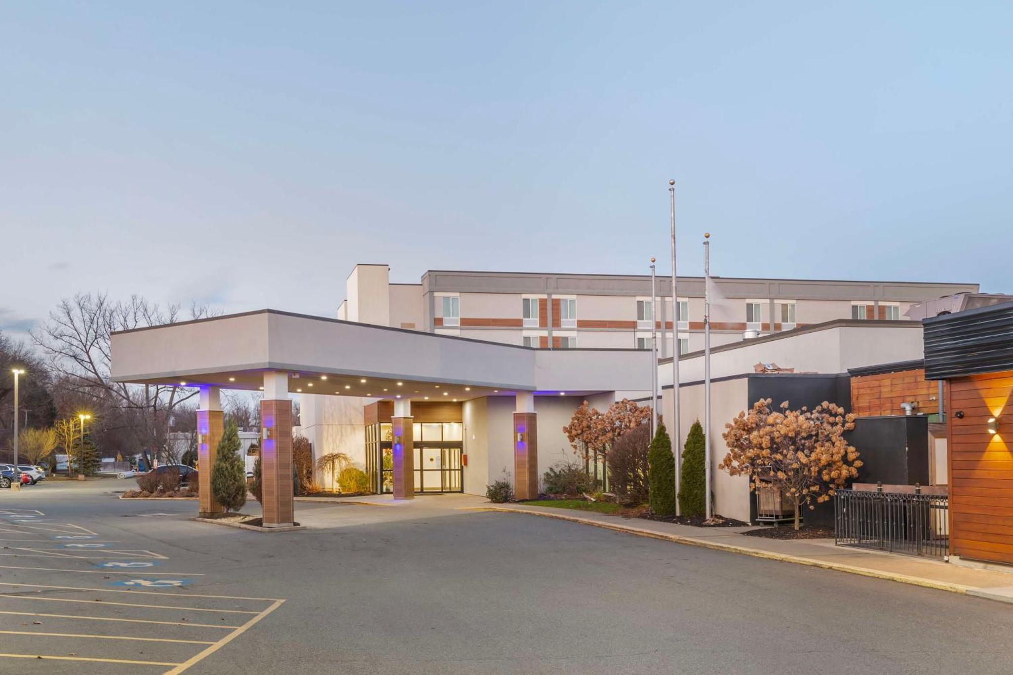 Best Western Plus New Englander Woburn Buitenkant foto